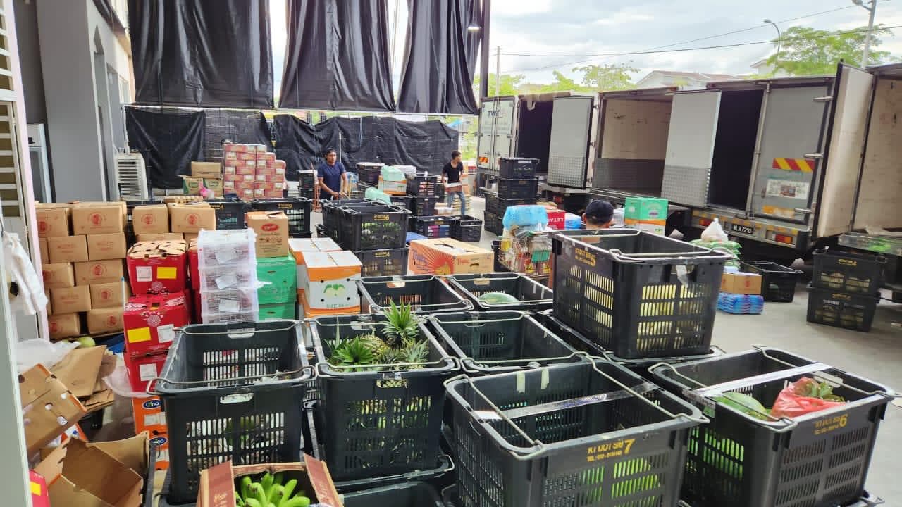 Bulk & Institutional Supply — Prospect Trading warehouse photo 1